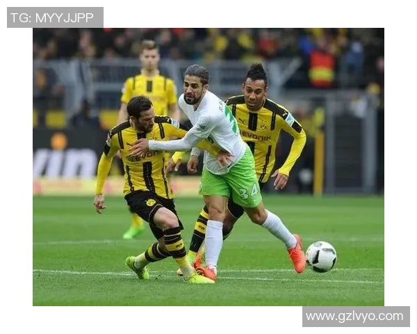 邀请赛积分榜：重庆足球队以69分领跑